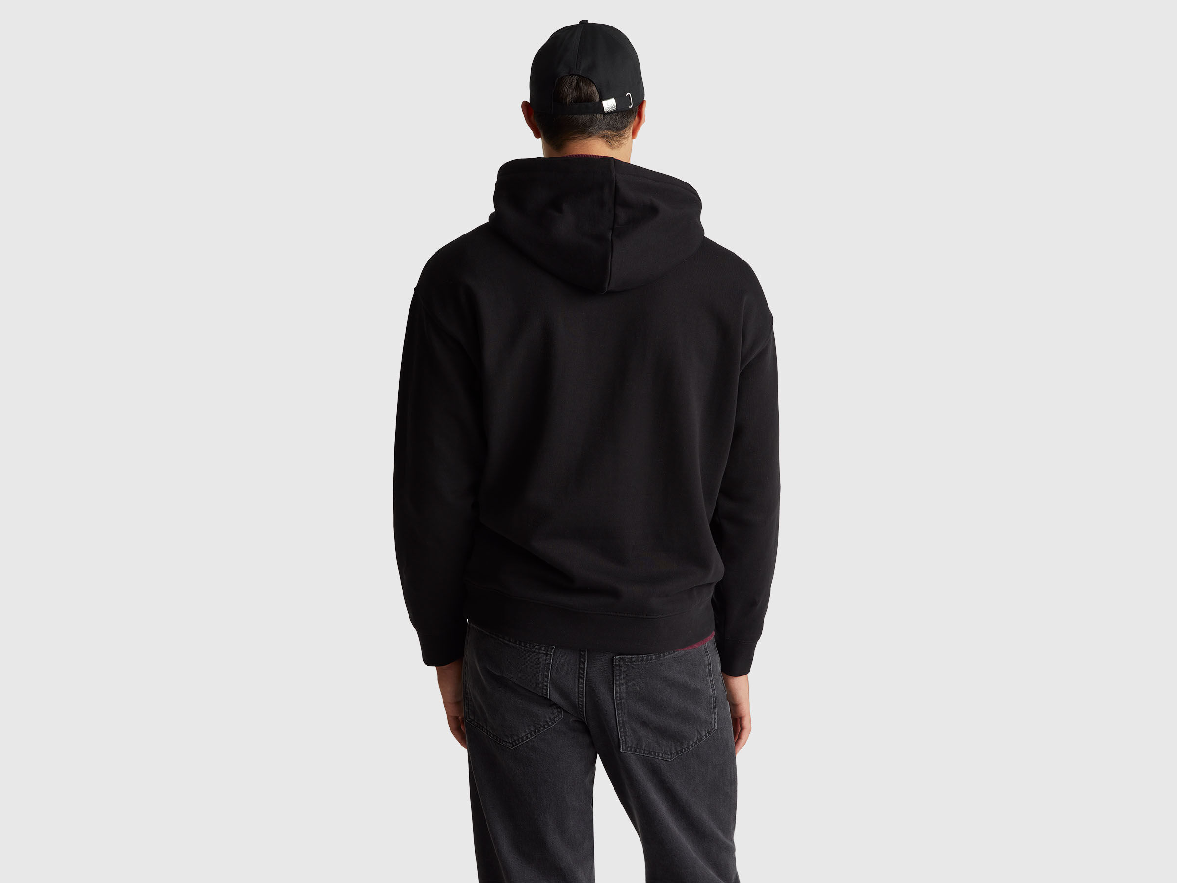 SWEATER W/HOOD image number 4